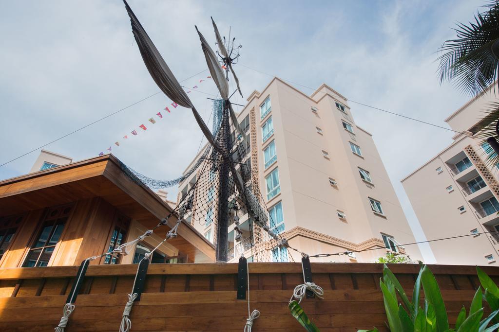 Atlantis Pattaya High Service Джомтиен Бийч Екстериор снимка