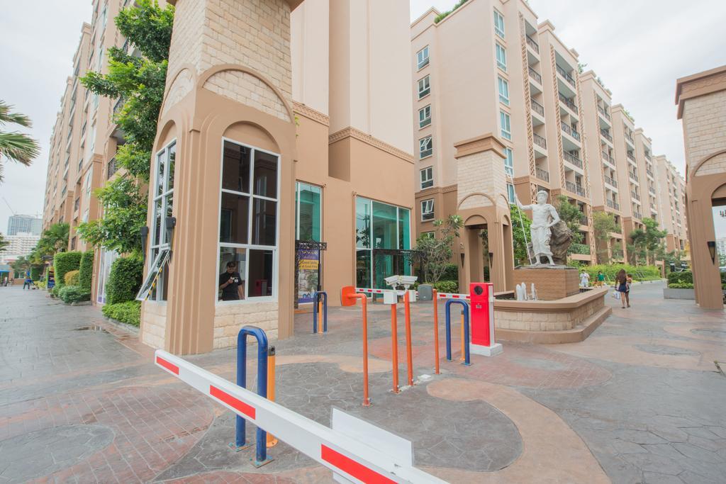 Atlantis Pattaya High Service Джомтиен Бийч Екстериор снимка