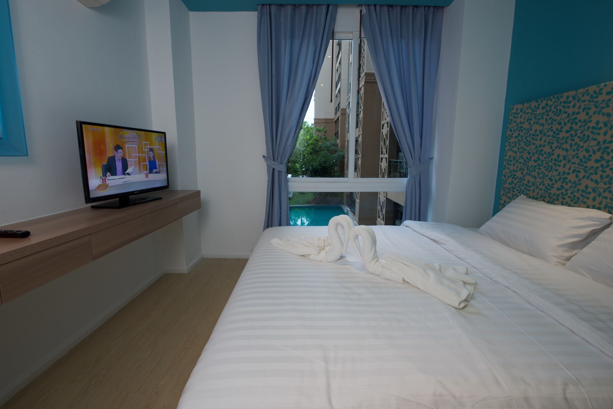 Atlantis Pattaya High Service Джомтиен Бийч Екстериор снимка